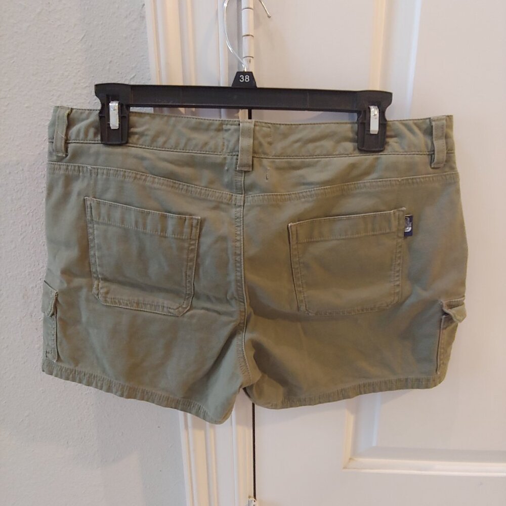 The North Face womens Hiking Outdoor Green Cargo Shorts size 8 - Picture 2 of 3